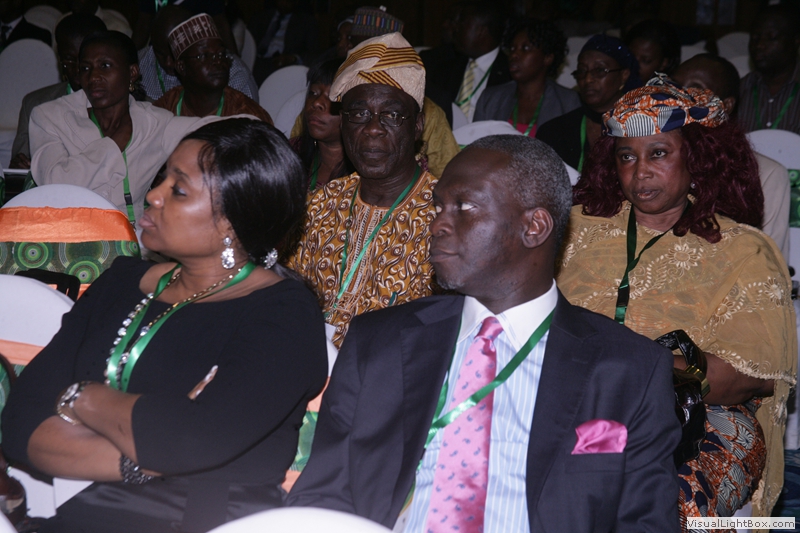 participants_and_delegates_at_the_business_forum